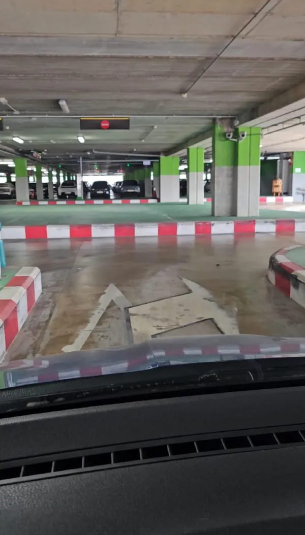 Collect Car VLC Aiport 2