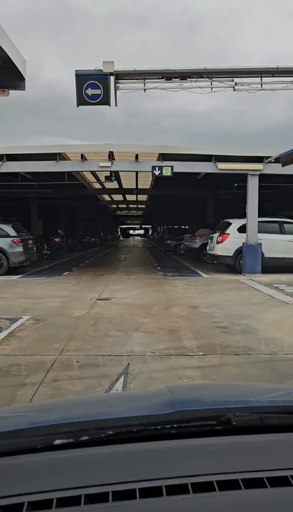 Collect Car VLC Aiport 4