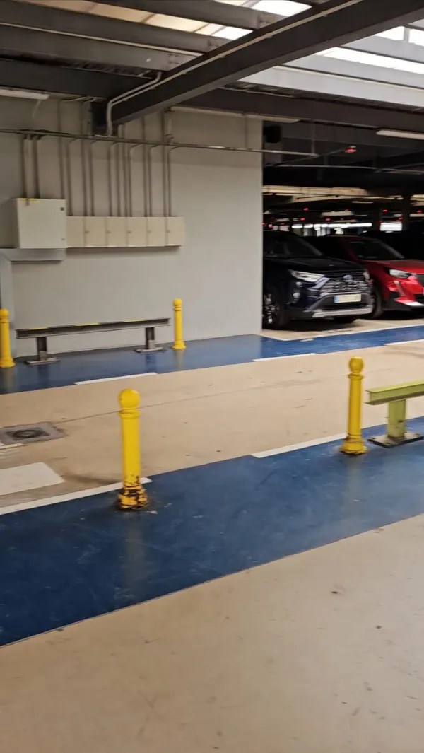 Collect Car VLC Aiport 4