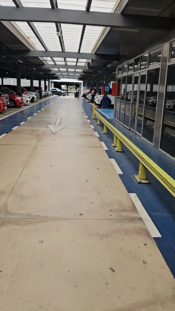 Collect Car VLC Aiport 5