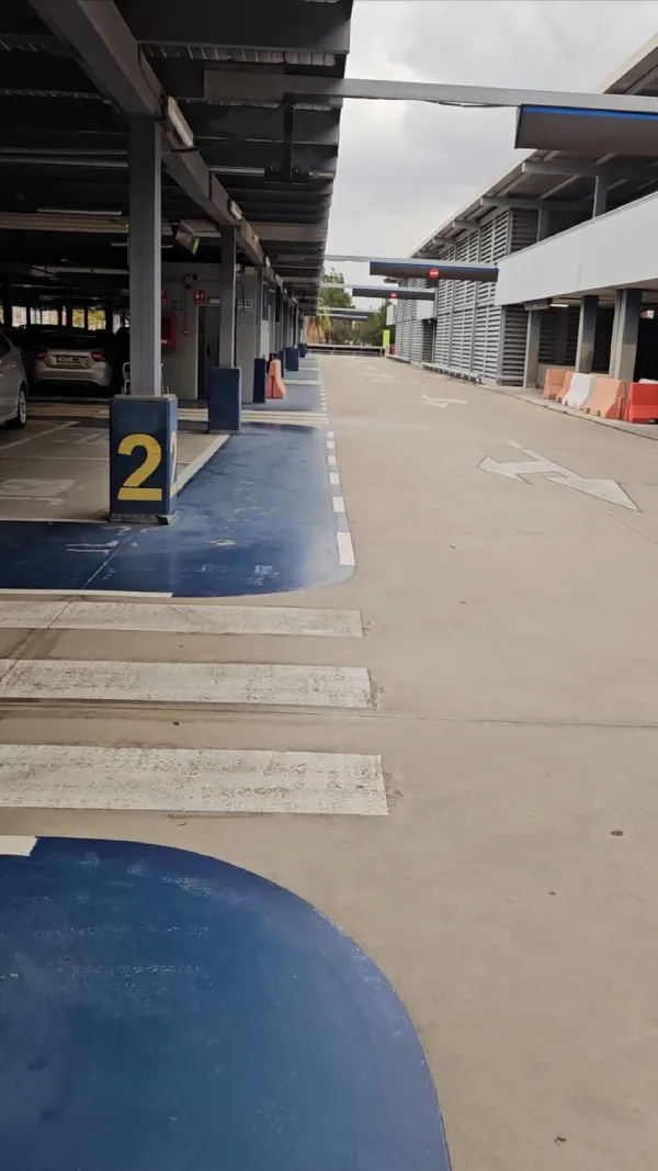 Collect Car VLC Aiport 7